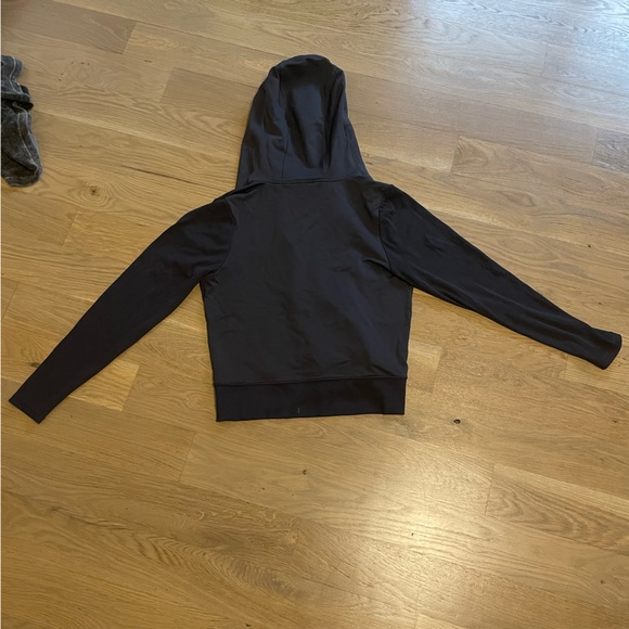 Black athleta zip up sweatshirt with navy super soft lining - Picture 2 of 4